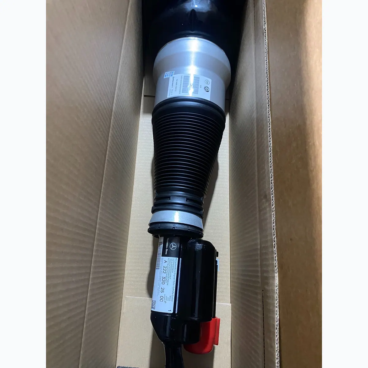 Mercedes-Benz W222 4MATIC Front Air Suspension Shock Absorber Original Refurbished thumbnail 2