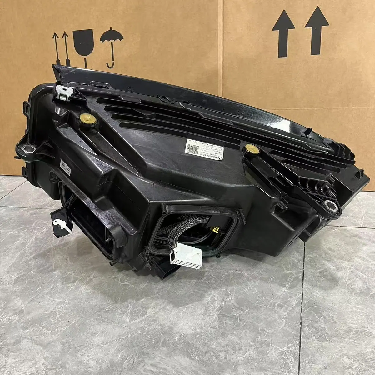 Mercedes-Benz W253 Facelift 2020-2022 Multibeam LED Headlight Assembly Original Used thumbnail 5