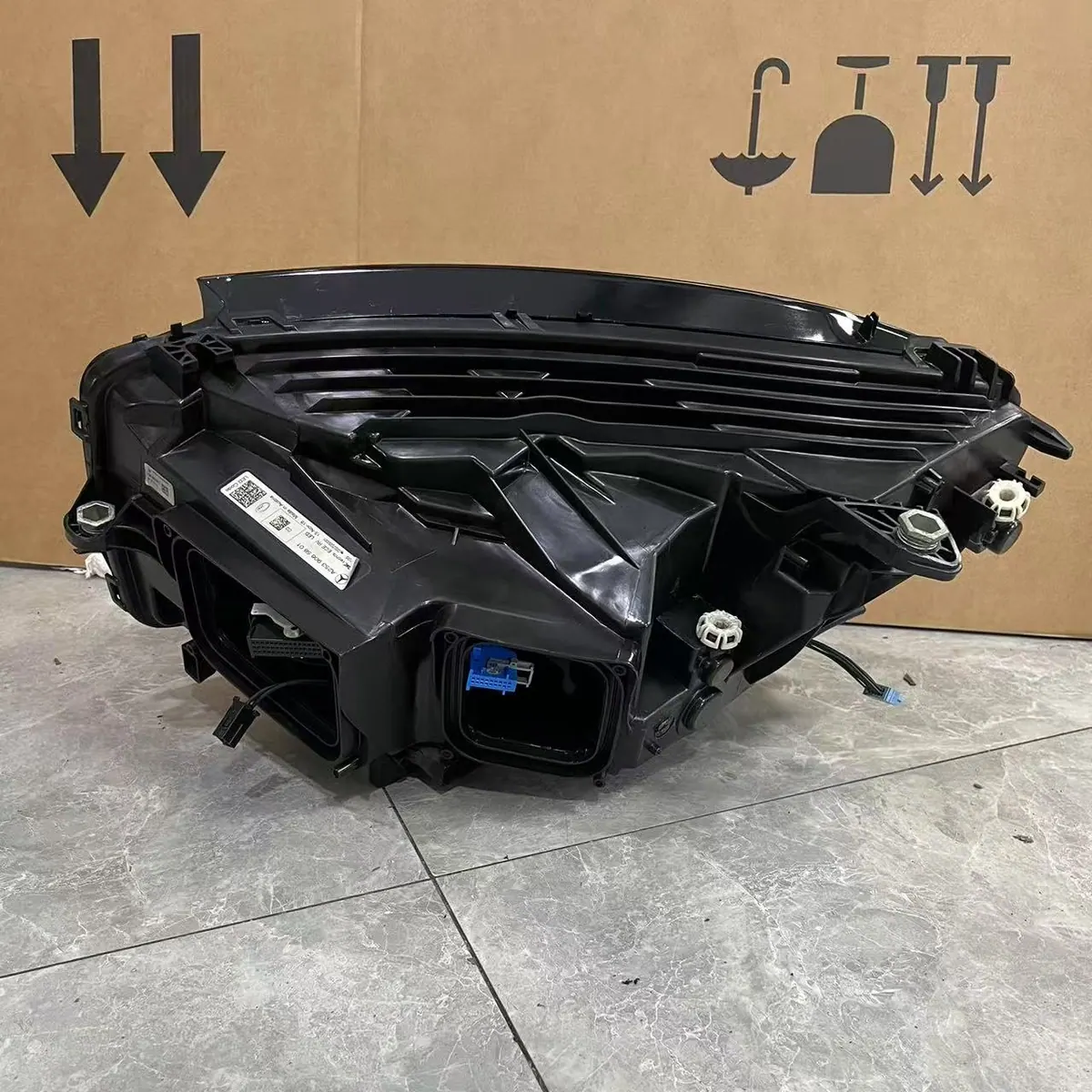 Mercedes-Benz W253 Headlight Assembly thumbnail 2