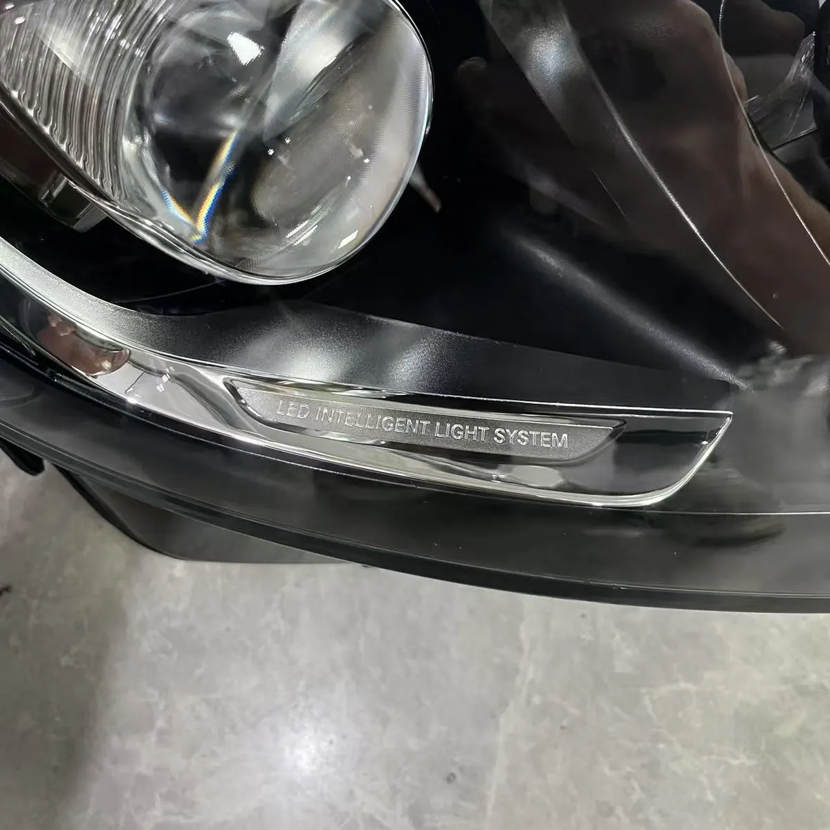 Mercedes-Benz W253 Headlight Assembly thumbnail 3