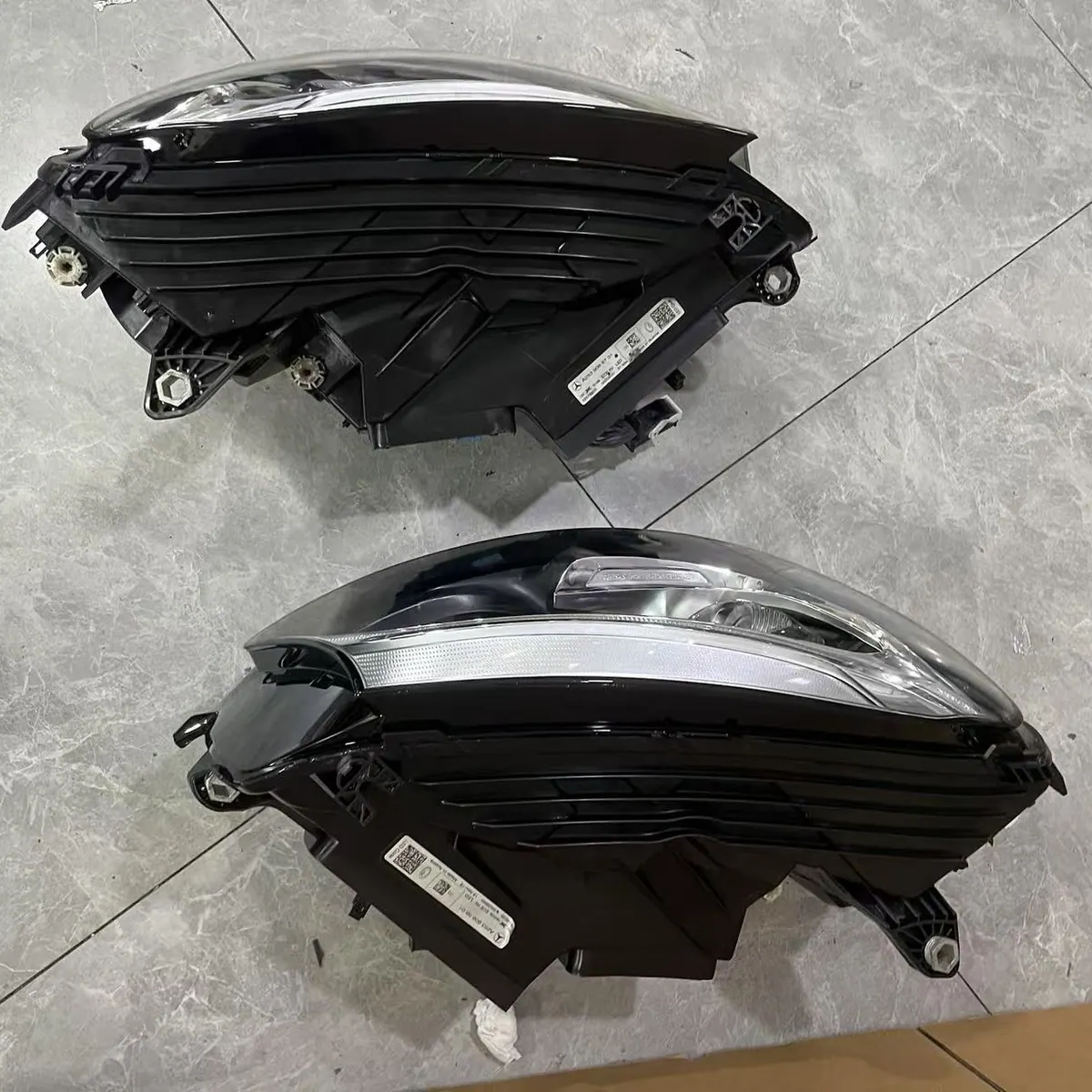 Mercedes-Benz W253 Headlight Assembly thumbnail 4
