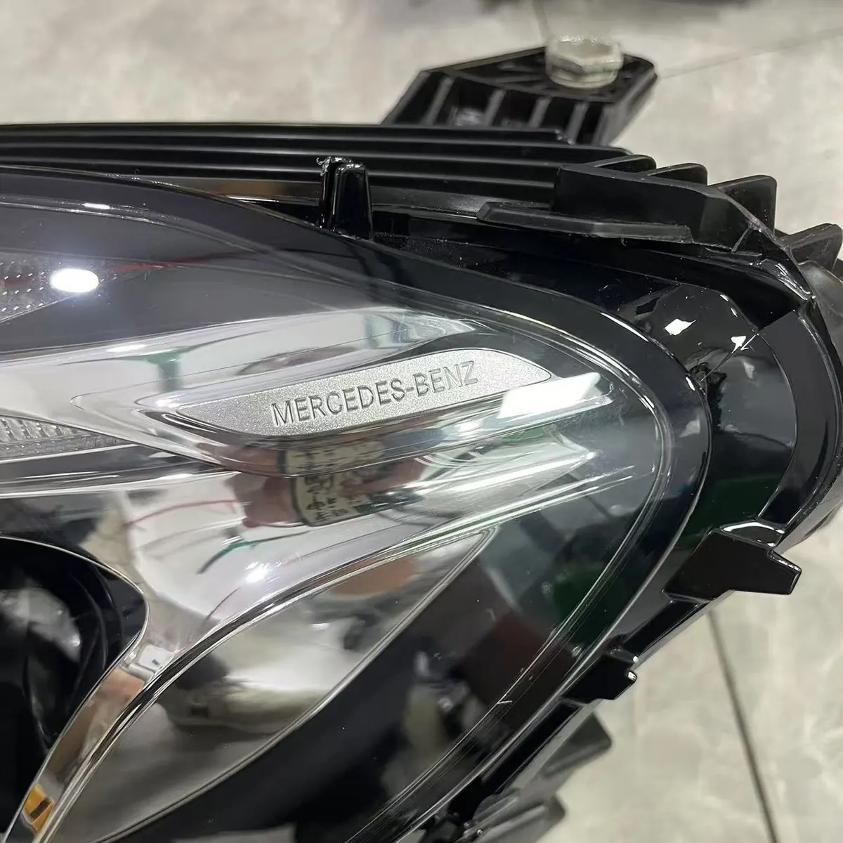 Mercedes-Benz W253 Headlight Assembly thumbnail 6