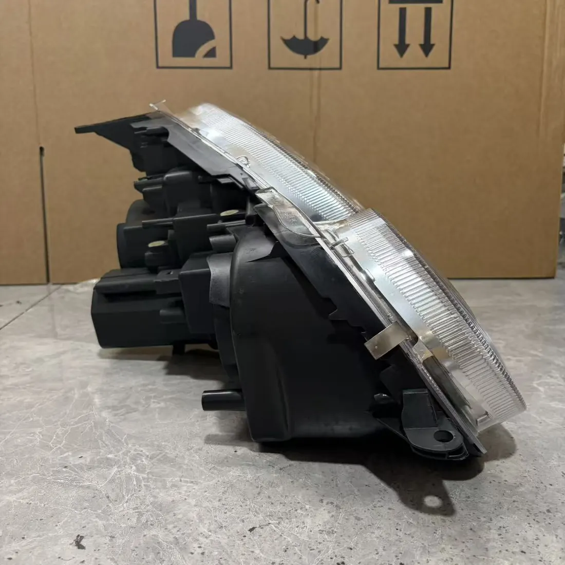 Mercedes E-Class W211 Facelift Left Bi-Xenon Headlight Assembly thumbnail 4