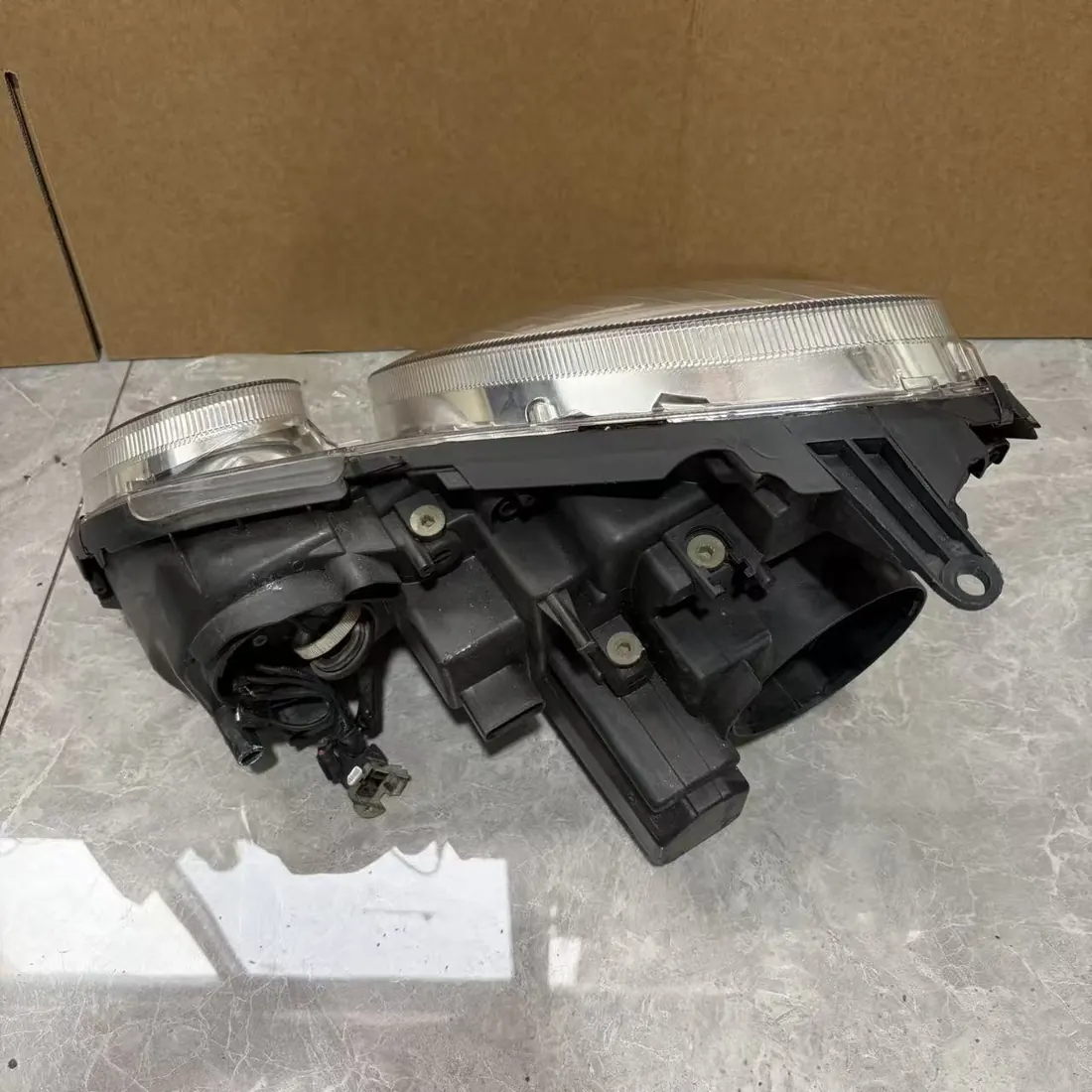 Mercedes E-Class W211 Facelift Right Bi-Xenon Headlight A2118209259 thumbnail 4