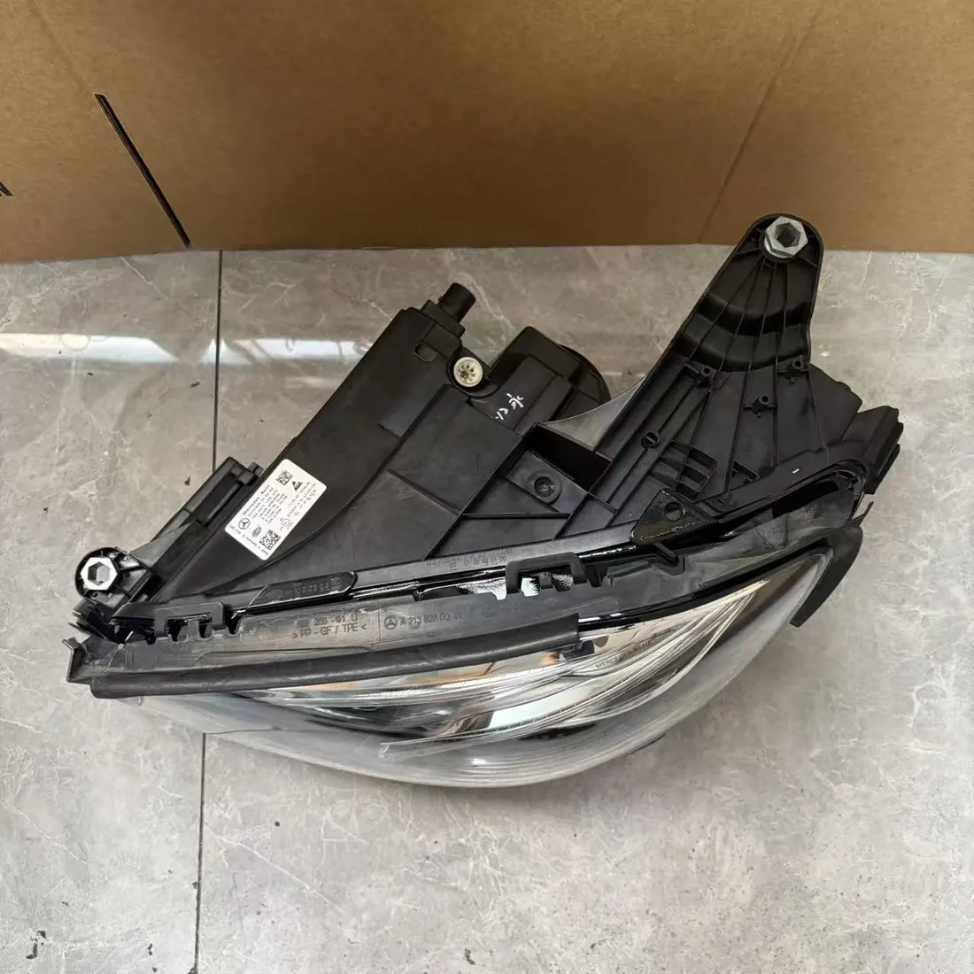 Mercedes W213 E-Class Left MULTIBEAM LED Headlight A2139067506 No Modules thumbnail 4