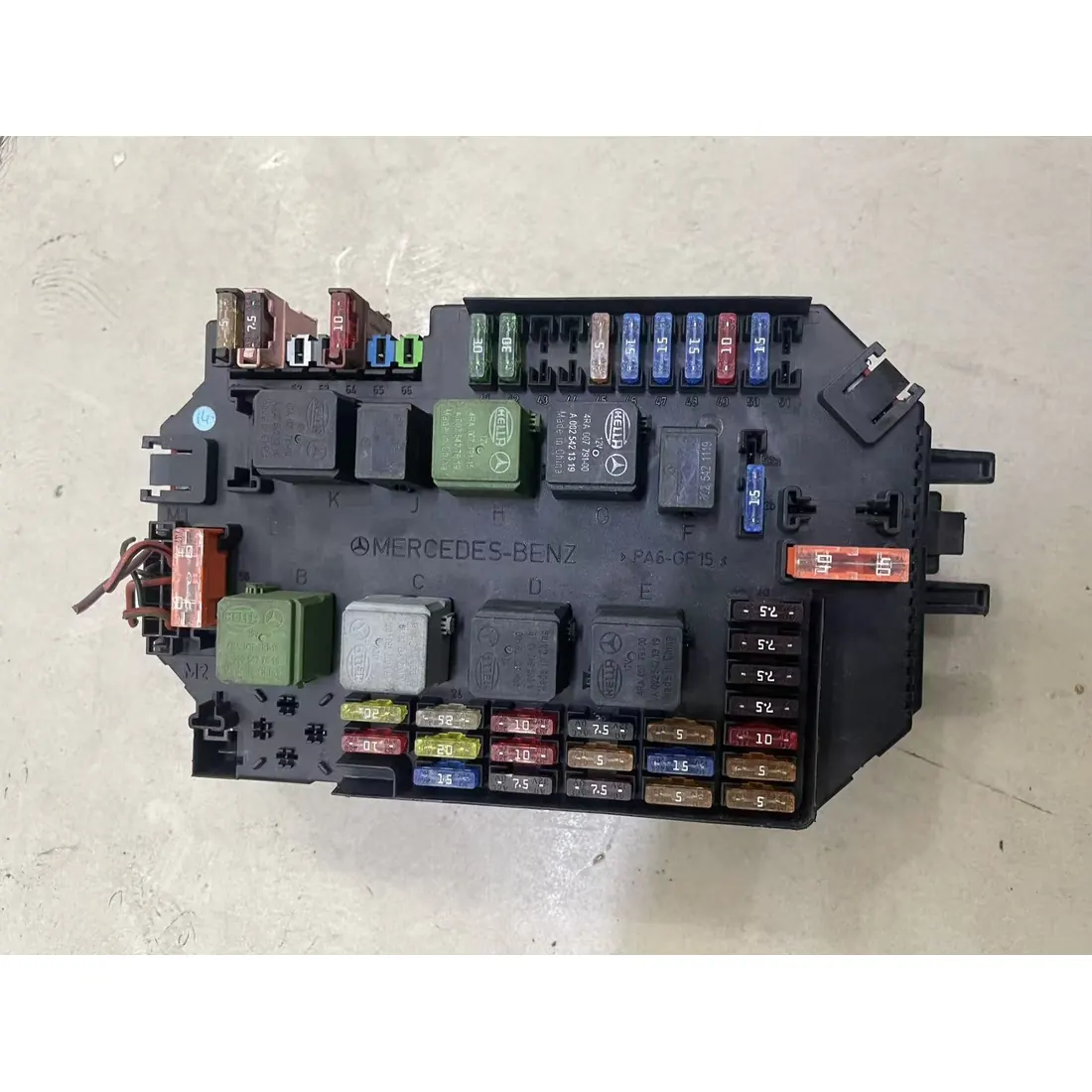 Mercedes W221 C216 Front SAM Fuse Relay Box A2219067200 A2219063600 thumbnail 4