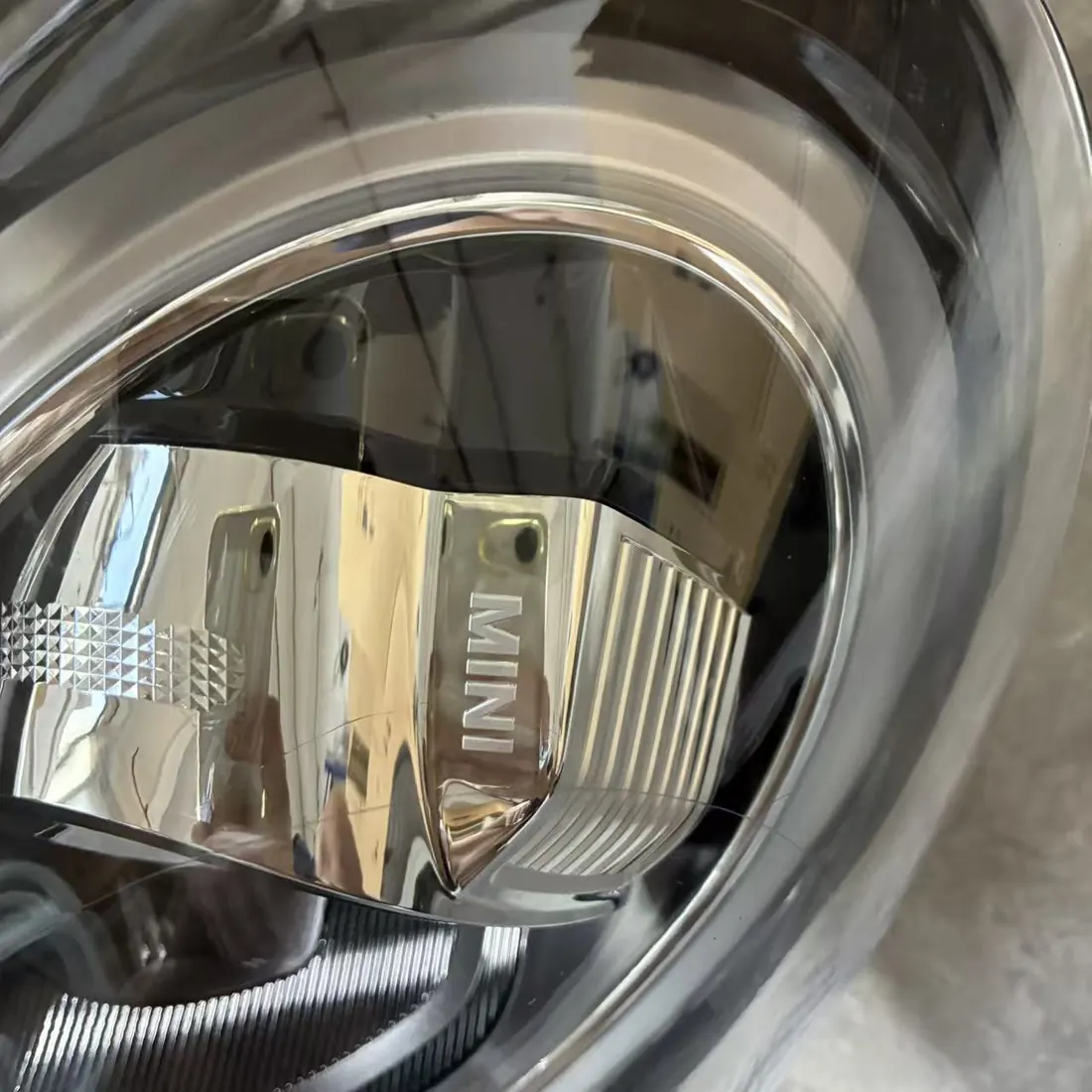 MINI Cooper F55 F56 F57 LCI 2018-2021 Full LED Headlight RH Complete Original Used thumbnail 2