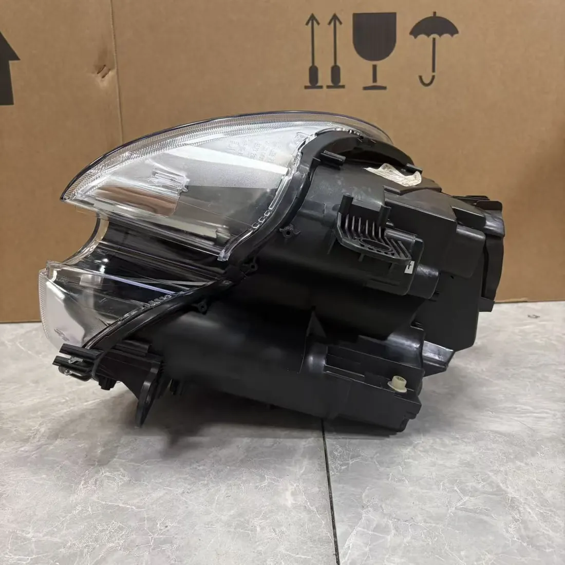 MINI Countryman R60 2010-2016 RH Bi-Xenon HID Non-AFS Headlight Assembly thumbnail 6