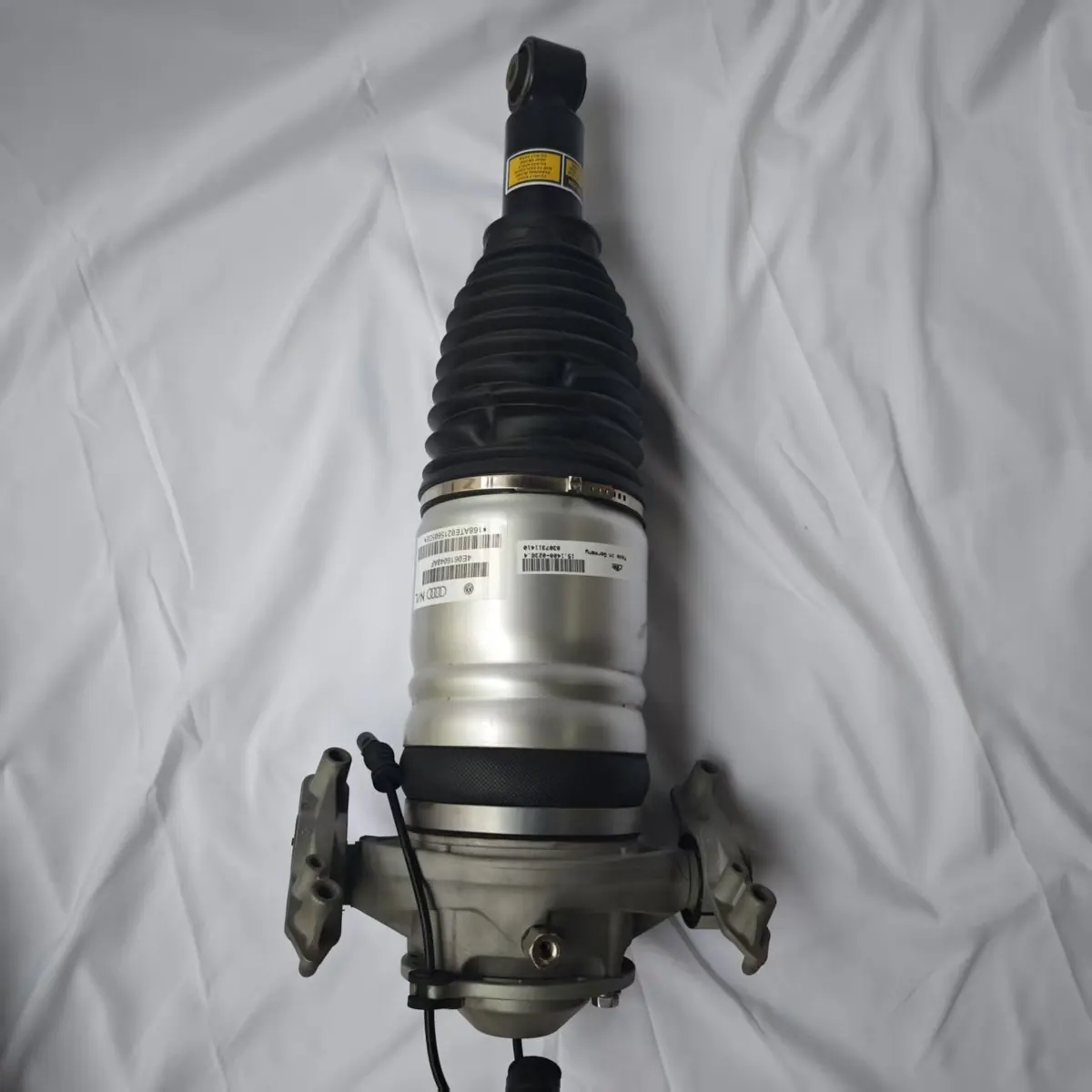 Porsche Cayenne 958 Air Suspension Shock Absorber thumbnail 3