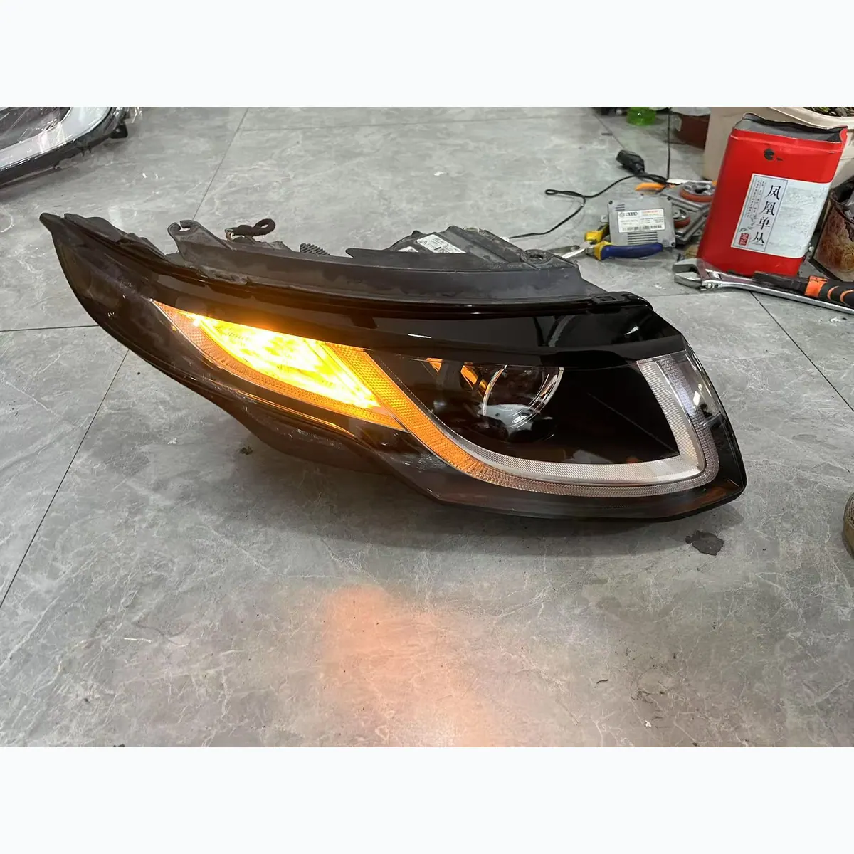 Range Rover Evoque L538 Facelift 2016-2018 Xenon Headlight Assembly Original Used thumbnail 2