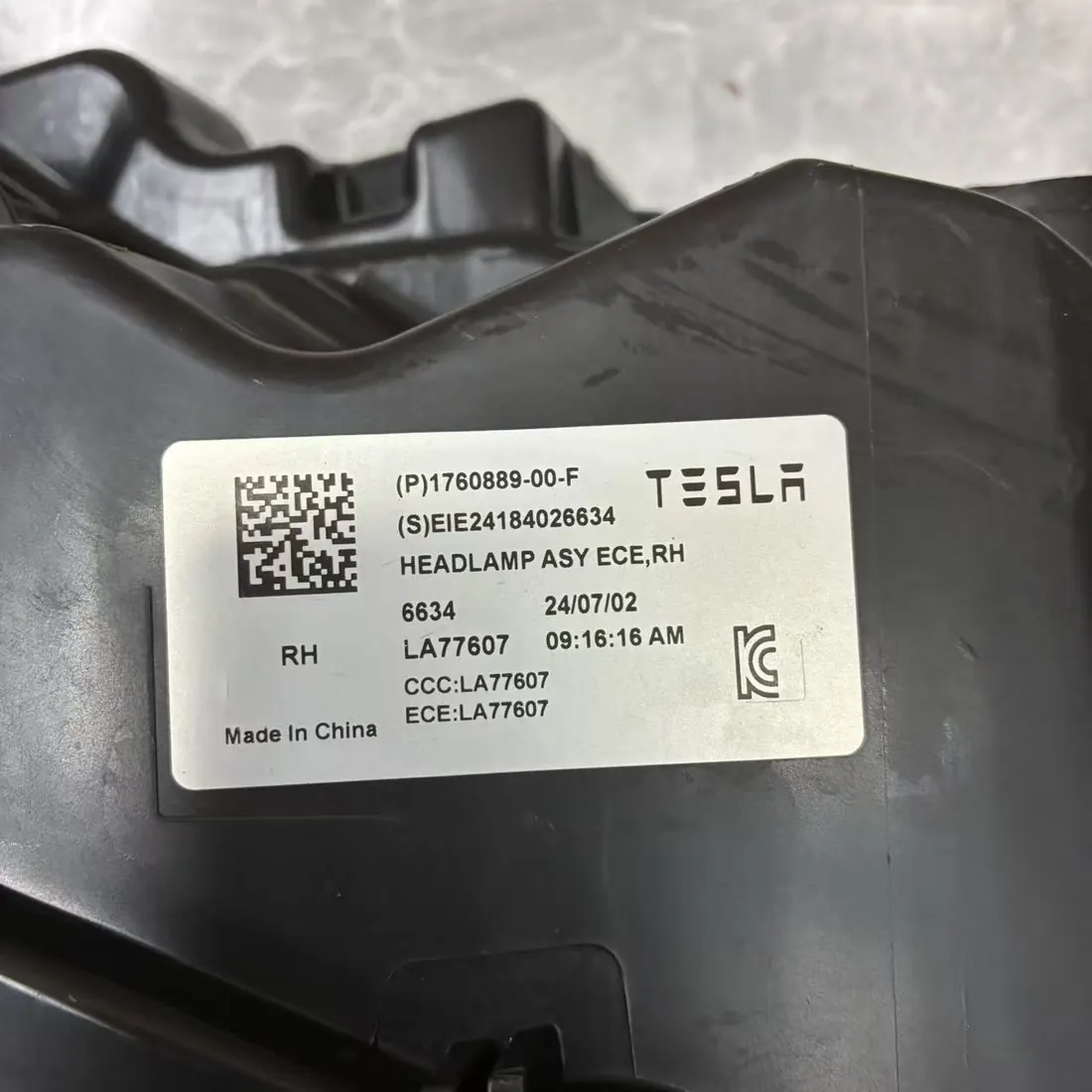 Tesla Model 3 Highland 2024-2026 RH Right LED Headlight Assembly 1760889-00-F Original Used thumbnail 5