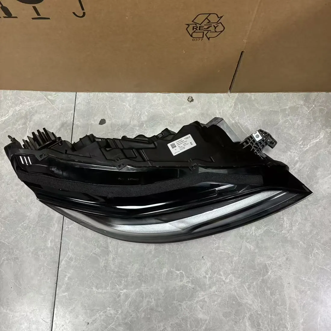 Tesla Model 3 Highland 2024-2026 RH Right LED Headlight Assembly 1760889-00-F Original Used thumbnail 6