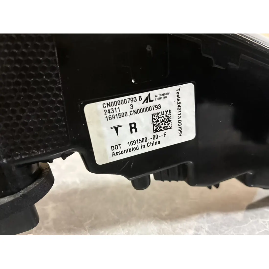 Tesla Model 3 Highland 2024-2026 Right Trunk Tail Light 1691500-00-F thumbnail 3