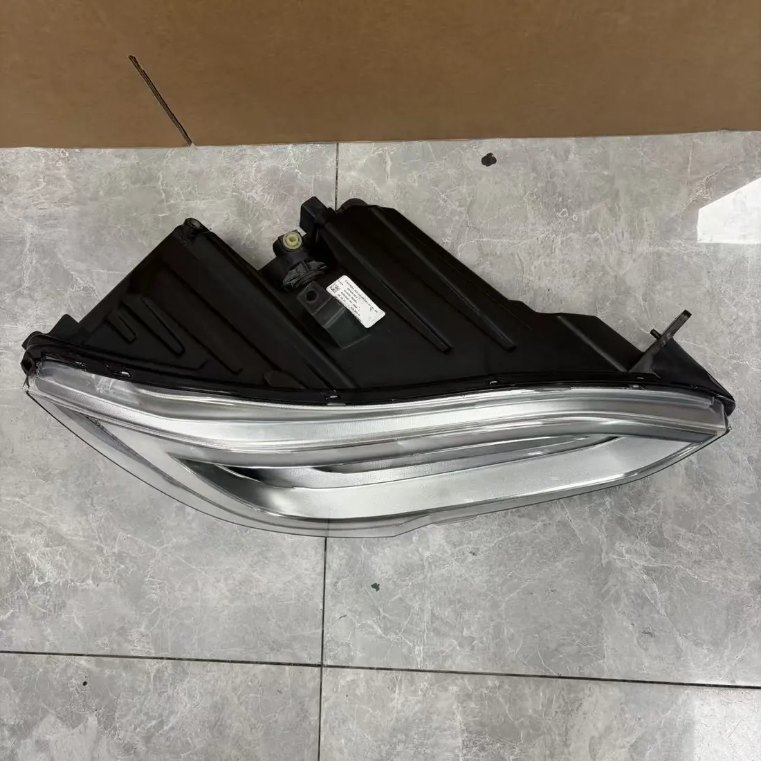 Tesla Model S Refresh Right LED Headlight ECE 1065046-00-C With Module thumbnail 2