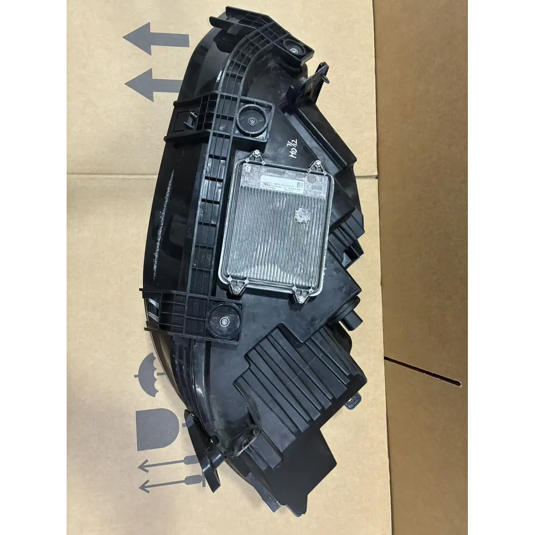 Tesla Model X 2016-2020 Right ECE Uplevel LED Headlight 1034319-00-D thumbnail 2