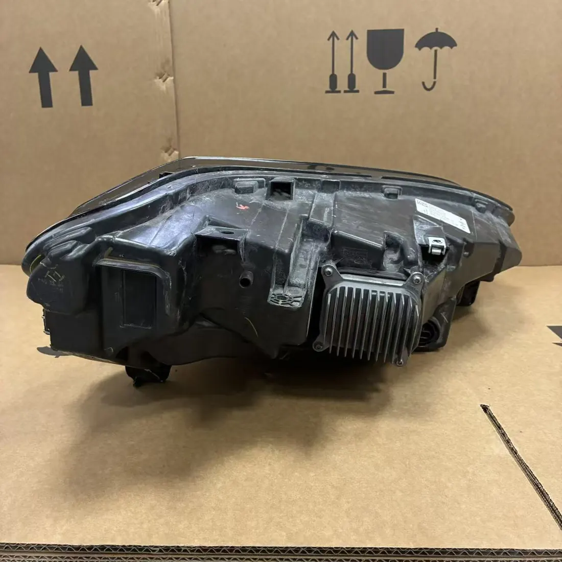 Tesla Model X Refresh Matrix LED Headlight LH 1800040-00-C Complete Assembly thumbnail 5