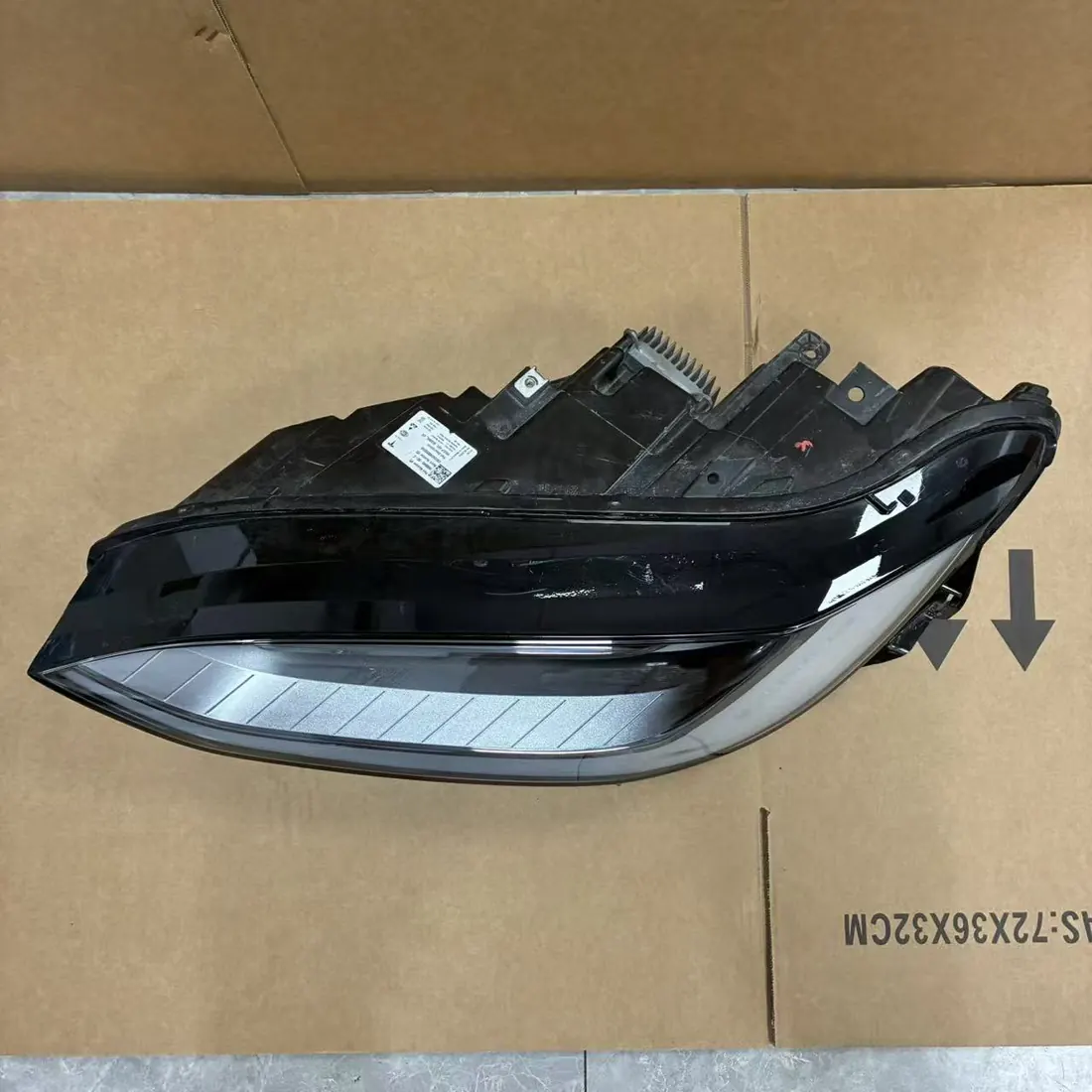 Tesla Model X Refresh Matrix LED Headlight LH 1800040-00-C Complete Assembly thumbnail 6