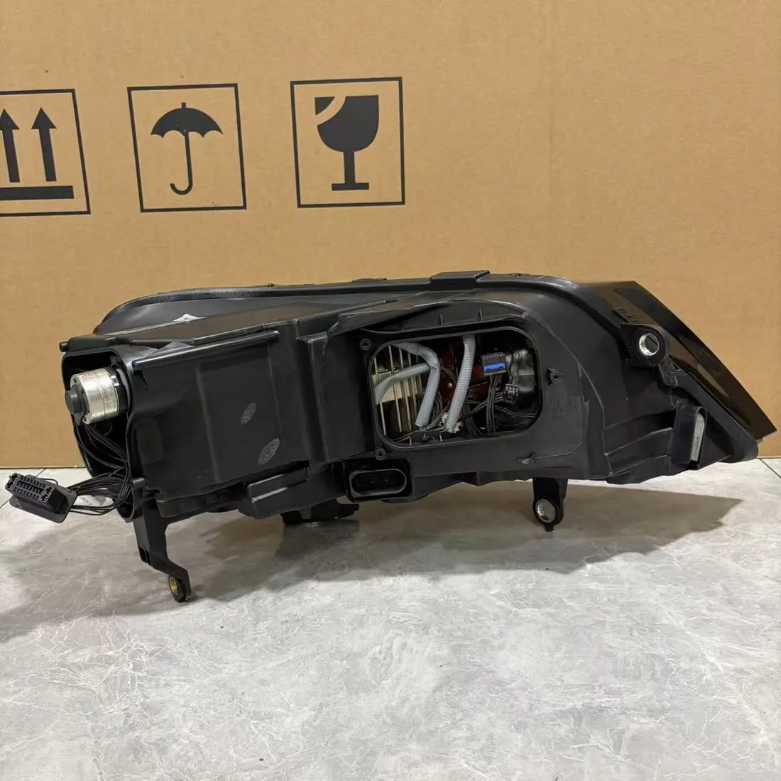 Volkswagen Phaeton 3D Facelift Left AFS Bi-Xenon Headlight 3D1941753 thumbnail 4
