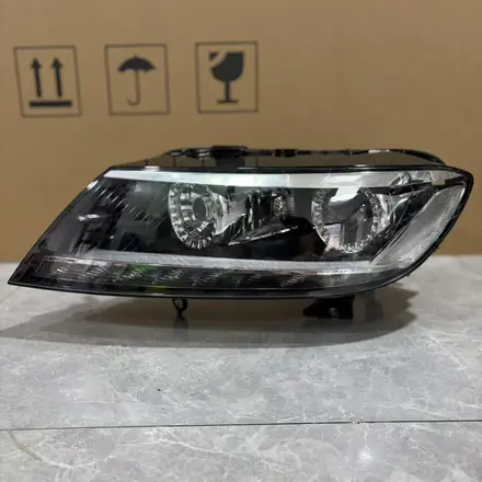 Volkswagen Phaeton 3D Facelift Left AFS Bi-Xenon Headlight 3D1941753