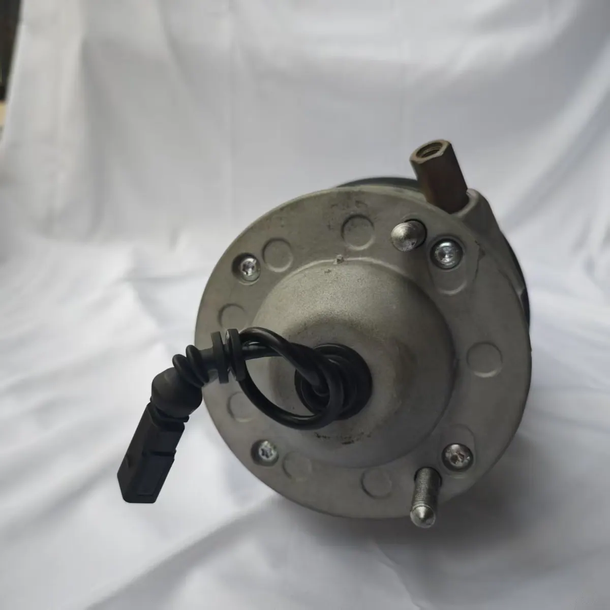 Volkswagen Touareg 7P Front Air Suspension Shock Absorber Original Refurbished thumbnail 2