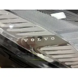 Volvo XC60 II 2021-2024 Right MID LED Headlight ZKW 32337379 thumbnail 2