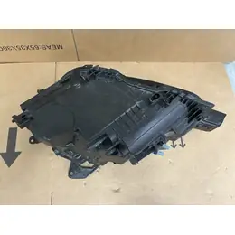 Volvo XC60 II 2021-2024 Right MID LED Headlight ZKW 32337379 thumbnail 4