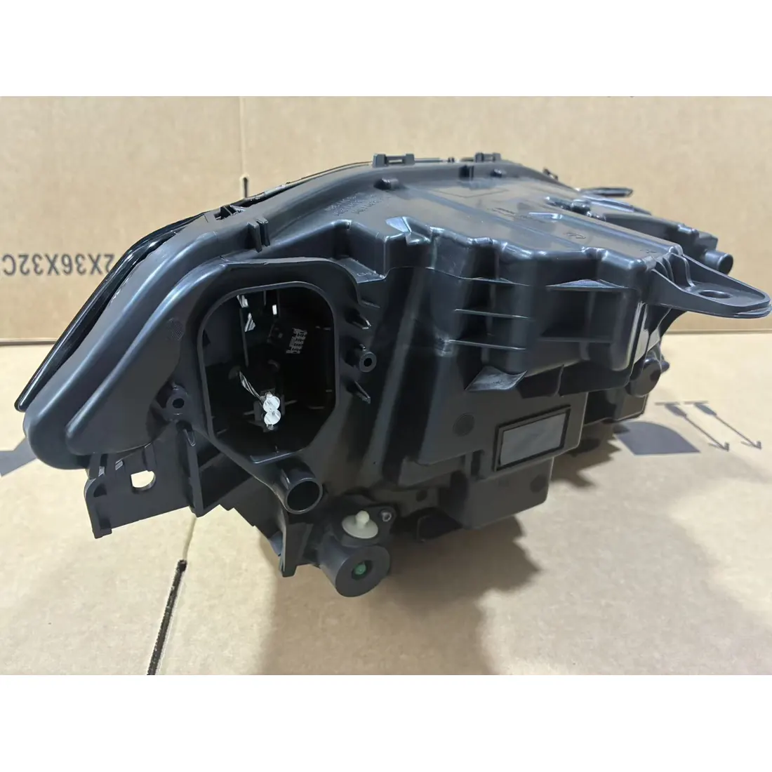 Volvo XC90 II 2019-2021 Left Full LED Active High Beam Headlight 32342482 thumbnail 4